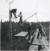 Montering av kontaktledning.