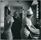 Från invigningen av elektrifieringen Långsele - Boden. Köket i reataurangvagnen.