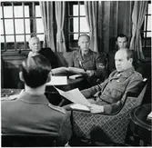 Militära överläggningar under krigsfångeutväxlingen.