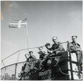 Engelska krigsfångar ombord på Drottning Victoria.
Skada: Missfärgning, Vikning.