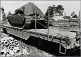Stridsvagn 81 Centurion lastad på vagn SJ Sdu 100407.