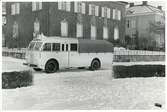 Statens Järnvägar, SJ buss 3044, kombinerad buss och lastbil, med destination Sundsvall.