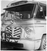 Kollisionskadad buss, Statens Järnvägars, SJ buss 2123.