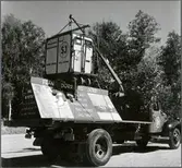 Svensk Lastbil AB, SLAB lastbil under Barnens Dag i Södertälje med reklam för 