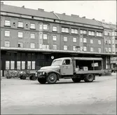 Statens Järnvägar, SJ lastbil 6183 vid busstation i Malmö.