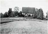 Trönö gamla kyrka med klockstapel.