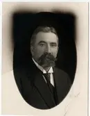 Lokförare Gustaf Segersäll och styrelseledamot i Lidköping-Håkantorps Järnväg, HLJ.