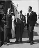 Elektrifieringsinvigning av sträckan Borås - Strömstad 5 juni 1950. Till vänster Landshövding Per Nyström, Generaldirektör Axel Granholm och till höger Generaldirektör Erik Upmark.