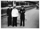 Statens Järnvägar, SJ, Stationsinspektor S G Larsson med personal.