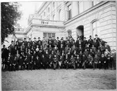 Medlemmar i Svenska Frimurare Orden framför Frimurarlogen i Örebro, 7 september 1902.