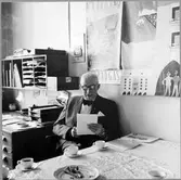 Pensionerade lokföraren Abraham Seimitz besöker Press och Järnvägsstyelsen. Statens Järnvägar, SJ.