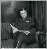 Gustaf VI Adolf på tåget.