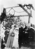Prins Wilhelm och Prinsessan Marin hälsas välkommna till Järna.