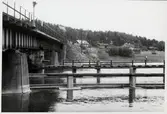 Svängbara järnvägsbron vid Stäket, på sträckan mellan Stäket och Kungsängen.