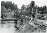 Svängbara järnvägsbron vid Stäket, på sträckan mellan Stäket och Kungsängen.