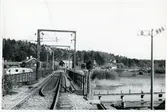 Svängbara järnvägsbron vid Stäket efter elektrifiering, på sträckan mellan Stäket och Kungsängen.