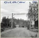 Järnvägsövergång nära stationen i Rörvik.