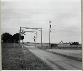 Järnvägsövergång vid Västra Ljungby på linjen mellan Förslövsholm och Vejbyslätt.