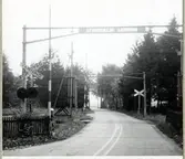 Järnvägsövergång vid Vegeholm på linjen mellan Ängelholm och Rögle.