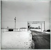 Järnvägsövergång i Bräcke, på linjen mellan Ingelsträde och Höganäs.