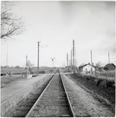 Järnvägsövergång med vaktkur vid hållplatsen Östra Kärrstorp.