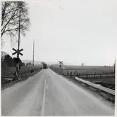 Järnvägsövergång vid Spjälla, på sträckan mellan Sjöbo och Eriksdal.