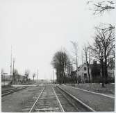 Järnvägsövergång vid Lunnarp station, på sträckan mellan Tomelilla och Smedstorp.