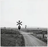 Järnvägsövergång vid Björkhaga, på sträckan mellan Lunnarp och Smedstorp.