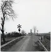 Järnvägsövergång vid Klastorp, på sträckan mellan Gärsnäs och Östra Tommarp.