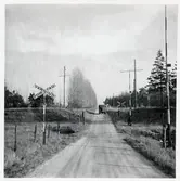 Järnvägsövergång vid Knäbäckvägen, på sträckan mellan Degeberga och Brösarp.