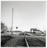 Järnvägsövergång vid Nöbbelöv station, på sträckan mellan Långebro och Tollarp.