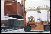 Containerlastning/lossning med truck GD-3219.