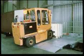 Lastning/lossning med truck ASEA GME 25-2.