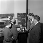 Våghusbaren invigs.
27 augusti 1958.