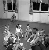 Småbarnsgymnastik.
16 september 1958.