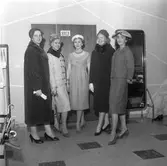 Härolds mannekänguppvisning.
16 oktober 1958.