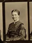 En kvinna.
Wilhelmina Lagerholm (1826-1917) i Paris.