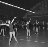 Gymnastikafton på Idrottshuset.
November 1956.