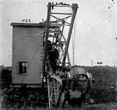 PÅ MASKINEN STÅR FOTOGRAFEN ANDERS KARLSSON.