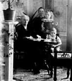 Elin Blom, Horn med sina barnbarn.
