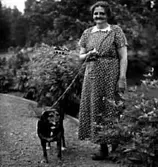 EN KVINNA SOM ÄR UTE OCH PROMENERAR MED SIN HUND


Tillv.tid: 1940
Övriga nr: 45
Repro nr: 
Registrator: TR

RealNr: 885     Motiv_spec: KVINNA
RealNr: 231 3     Motiv_spec: HUND

Proviens
Kod: 10
Yrke: FOTOGRAFNamn: KARLSSON ANDERS
Land: 
Län: 16
Kommun: 
Stad: GÖTLUNDA
By: 
Gård: 
Fastighet: HAGEN
Adress: 


Proviens
Kod: 81
Yrke: Namn: SKÖVDE MUSEUM
Land: 
Län: 16
Kommun: 
Stad: SKÖVDE
By: 
Gård: 
Fastighet: 
Adress: 


Proviens
Kod: 21
Yrke: Namn: ARVIDSSON ALMA
Land: 
Län: 16
Kommun: 
Stad: FÄGRE
By: 
Gård: 
Fastighet: 
Adress: FRIDHEM