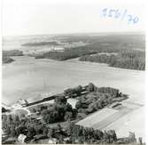 Badelunda sn, Malma.
Flygfoto 256/70. Malma från söder. 1970.