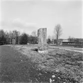 Trollhättan, Håjum. Resta stenar