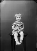 Barnporträtt - pojke, Östhammar, Uppland