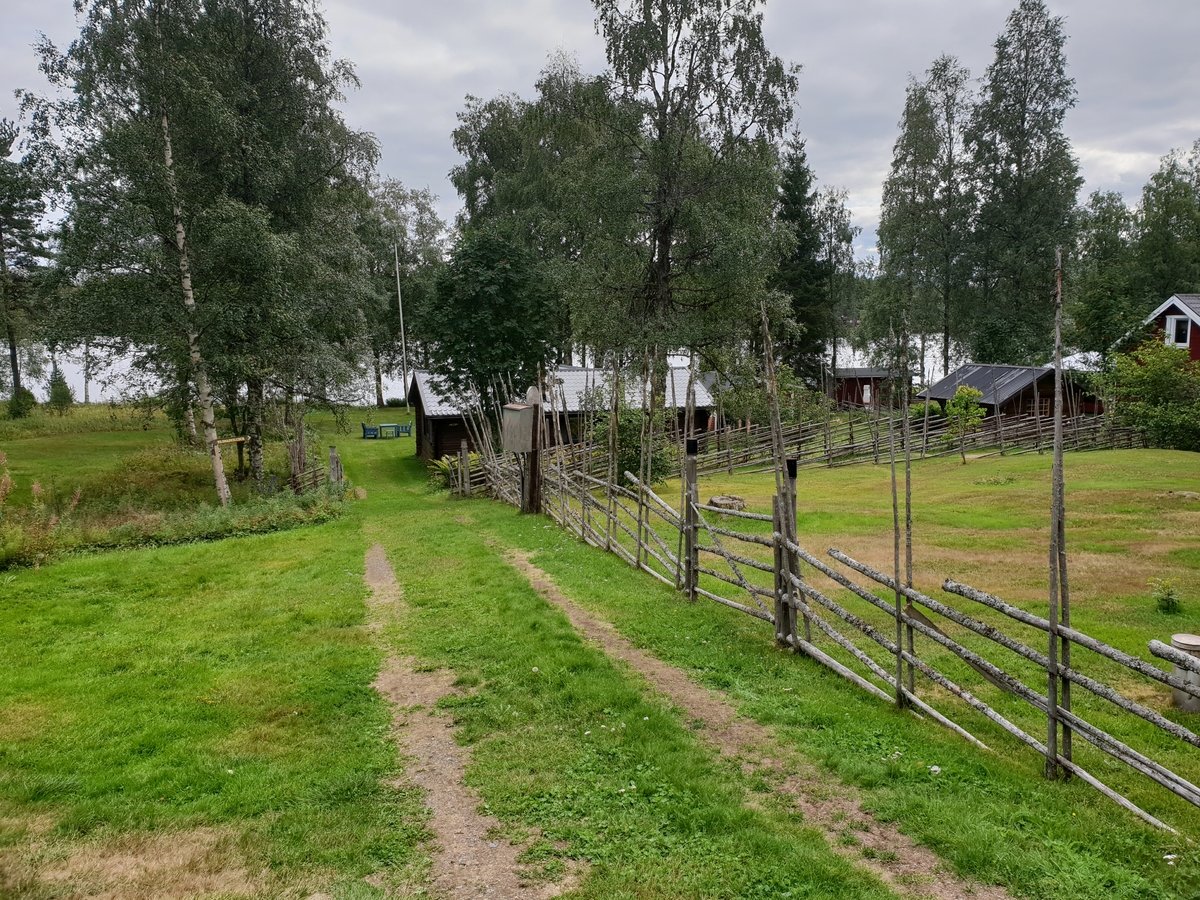 Jennie Tiderman-Österberg, Cottages, yard of deed, The fiancé of the ship, Borlänge, 2018.