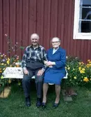 Granngården till hembygdsgården foto c:a 1970.
David Bengtsson f. 1889 d. 1977.
Kusin Alma Ström f. 1874 d. 1979. f. Bengtsson, på Långåker.