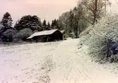 Axel Kornielussons gård, Heljered Västergård. Ladugård och manhus. 1980-tal?