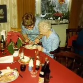 Brattåshemmet, ålderdomshem 1954-1986.
Matsalen, 1970-tal.
Fr.v.:
Aina Ekstedt, föreståndare.
?