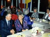RK Kållered 1988.
Röda Korset 50-årsjubileum.
Kållereds Värdshus, G:a Riksvägen.
Främst:
Rolf Werner
Bodil Amberntsson
I bakgrunden:
Stina Svensson, svartvit blus
Majken Westberg, vit blus