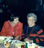 RK Kållered 1988.
Röda Korset 50-årsjubileum.
Kållereds Värdshus, G:a Riksvägen.
Fr. v.:
Maja Brattberg
Gurli Ekman